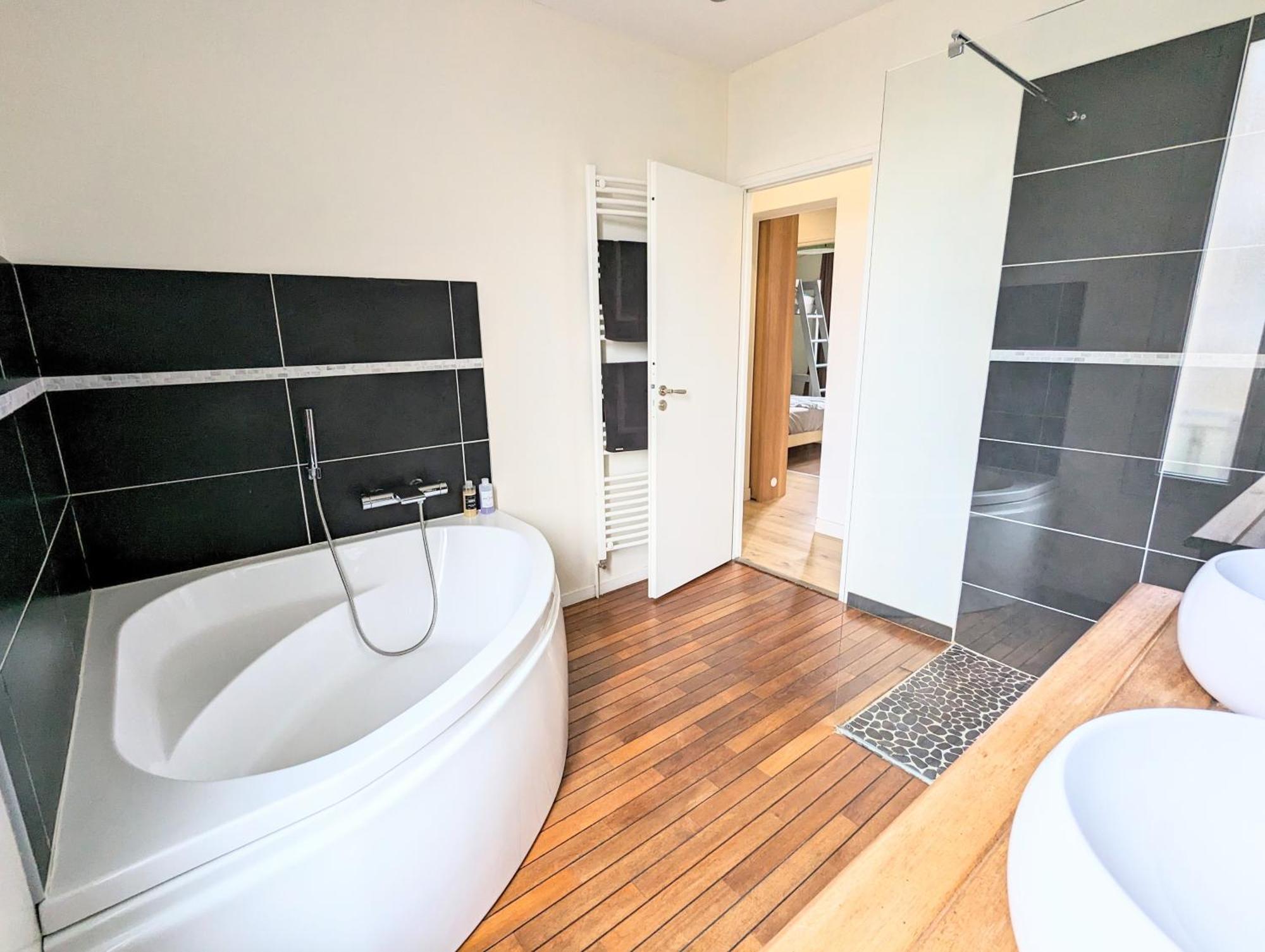 Appartamento L'Escapade Parisienne Maisons-Alfort Esterno foto